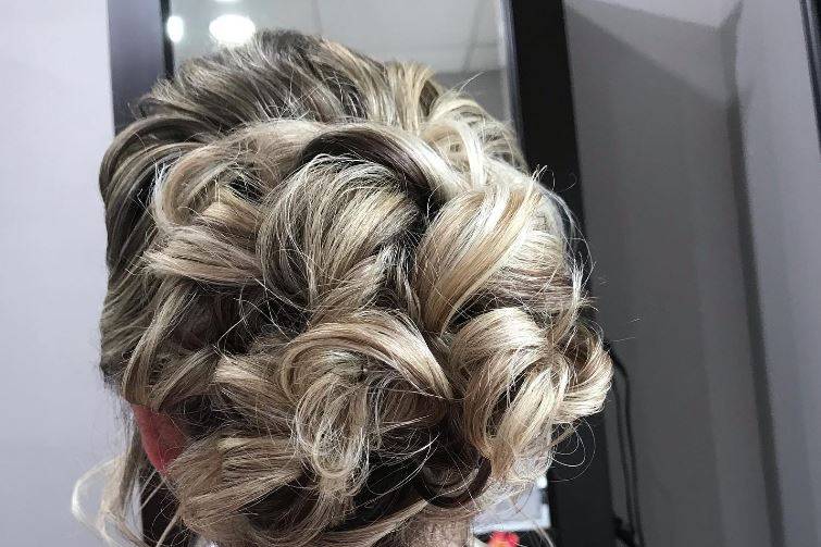 Elegant up do