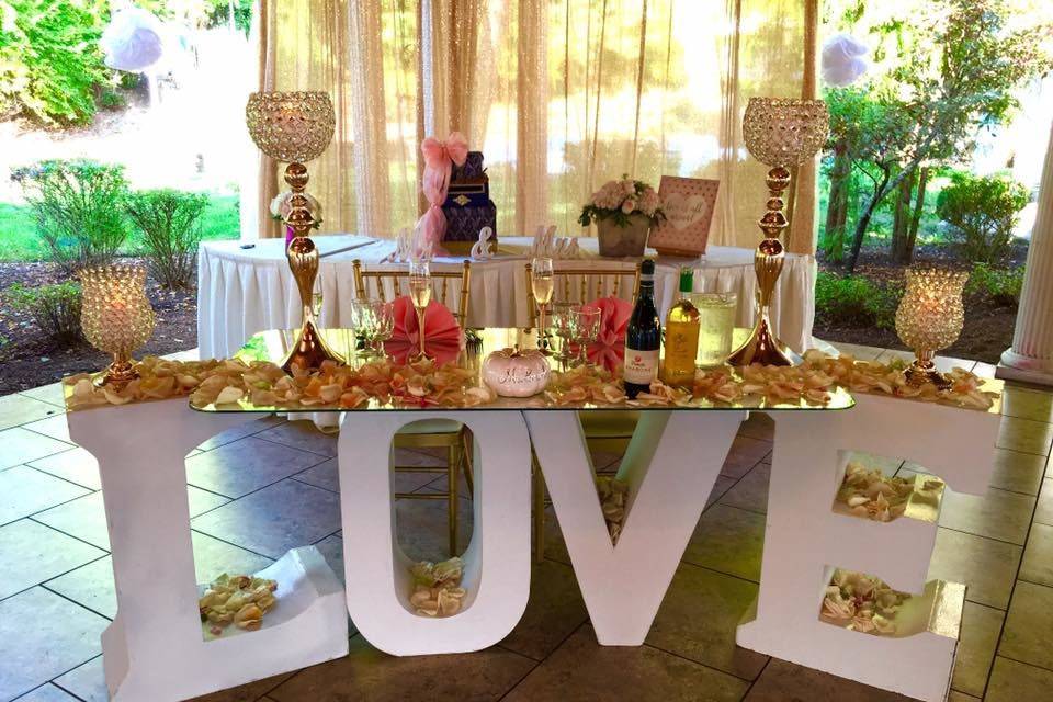 Sweetheart Table