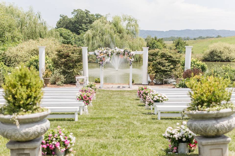 Tuscan Pond Ceremony Site