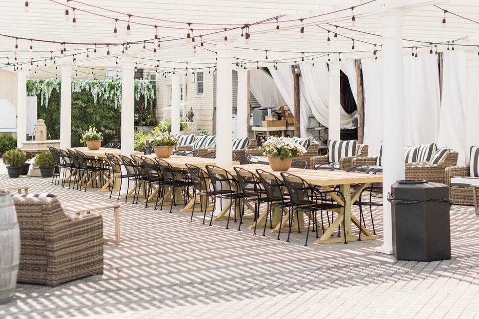 Cocktail Hour Pavilion