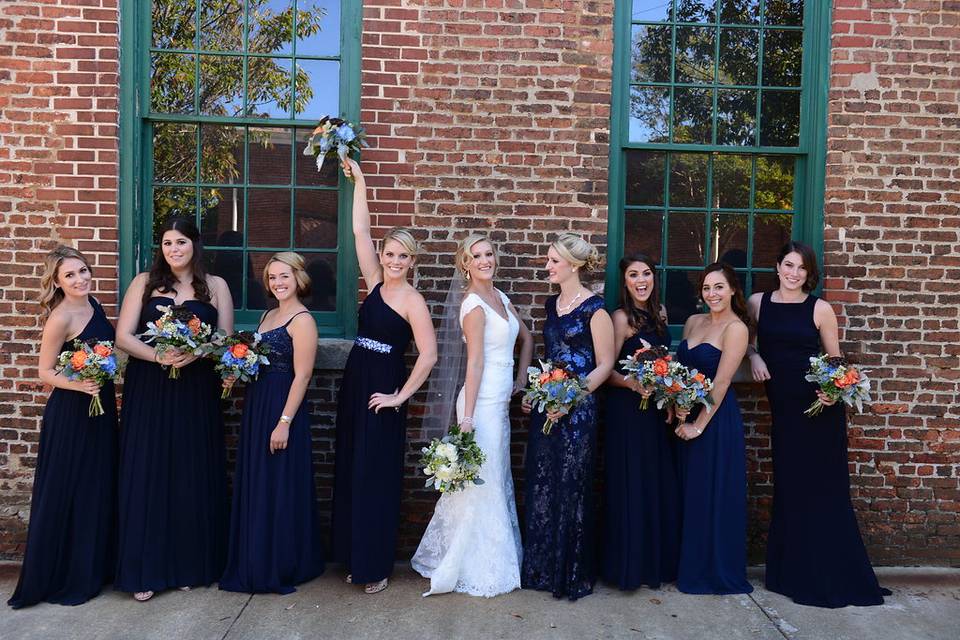 Cool wedding party girls