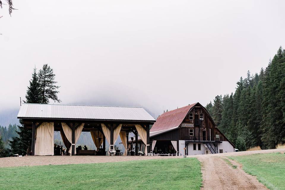 The Elk Barn Inn