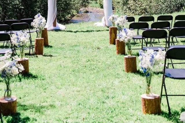 Creek Side Ceremony Site