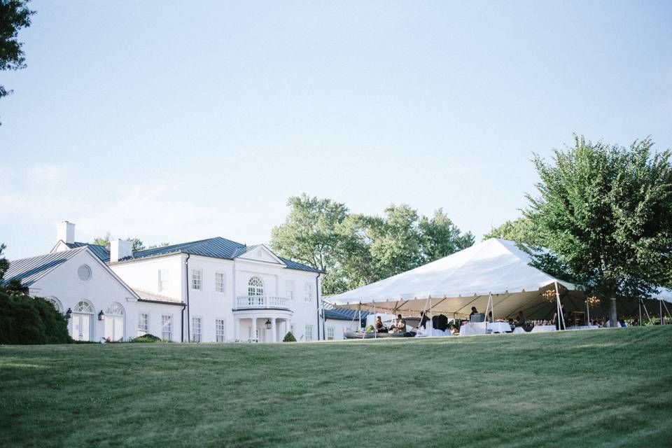 Beacon Hill Manor - Venue - Paeonian Springs, VA - WeddingWire