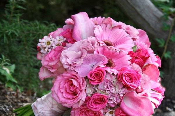 Henry's Florist Floral Decorators