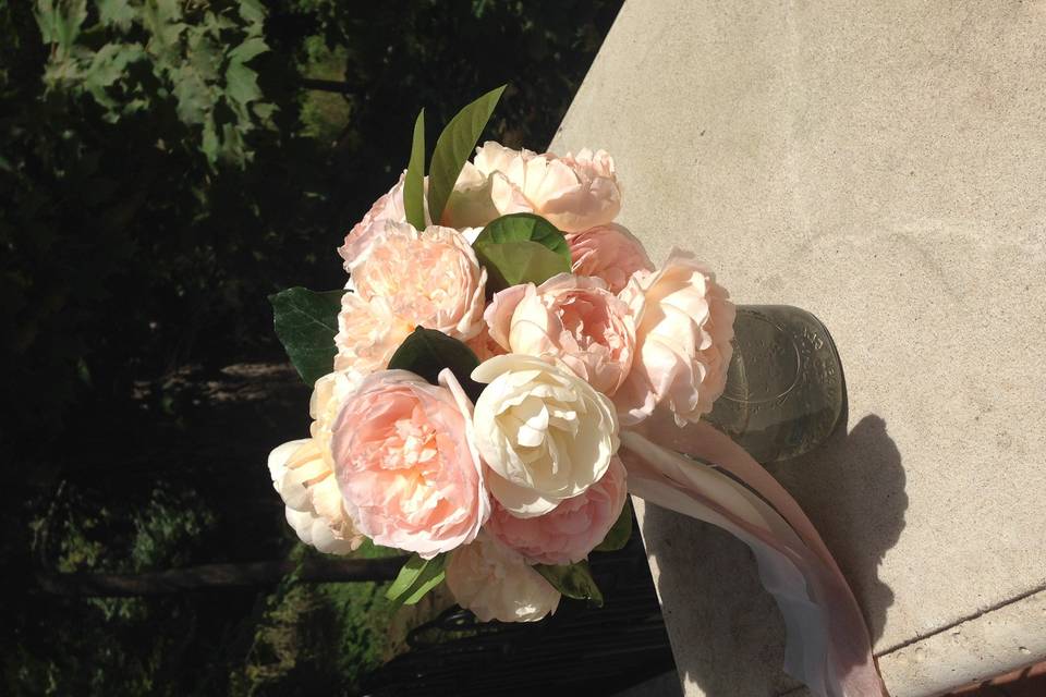 Peach bouquets