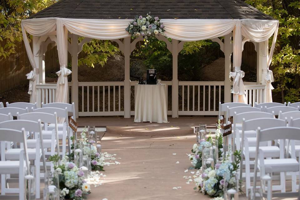 Garden aisle