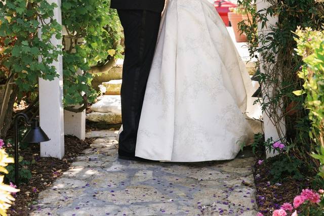 Under the Arch of Love!