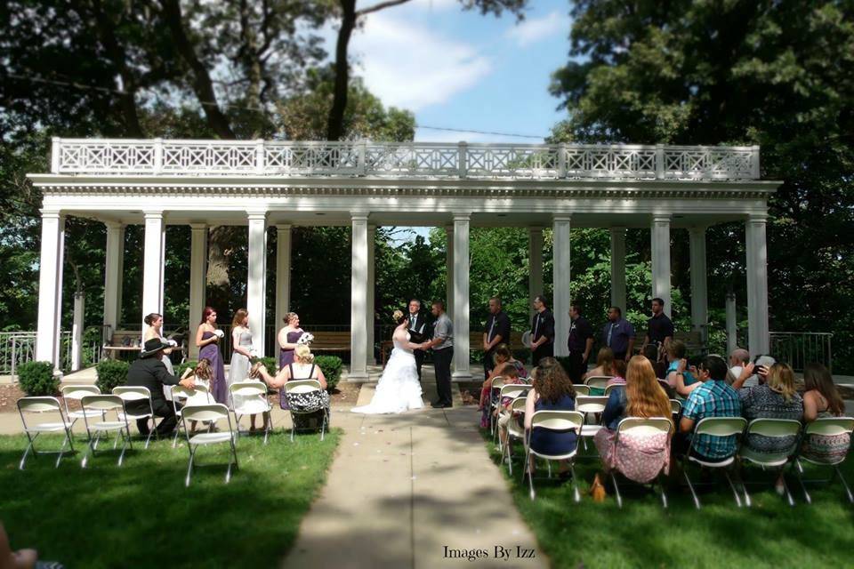 Greek style ceremony