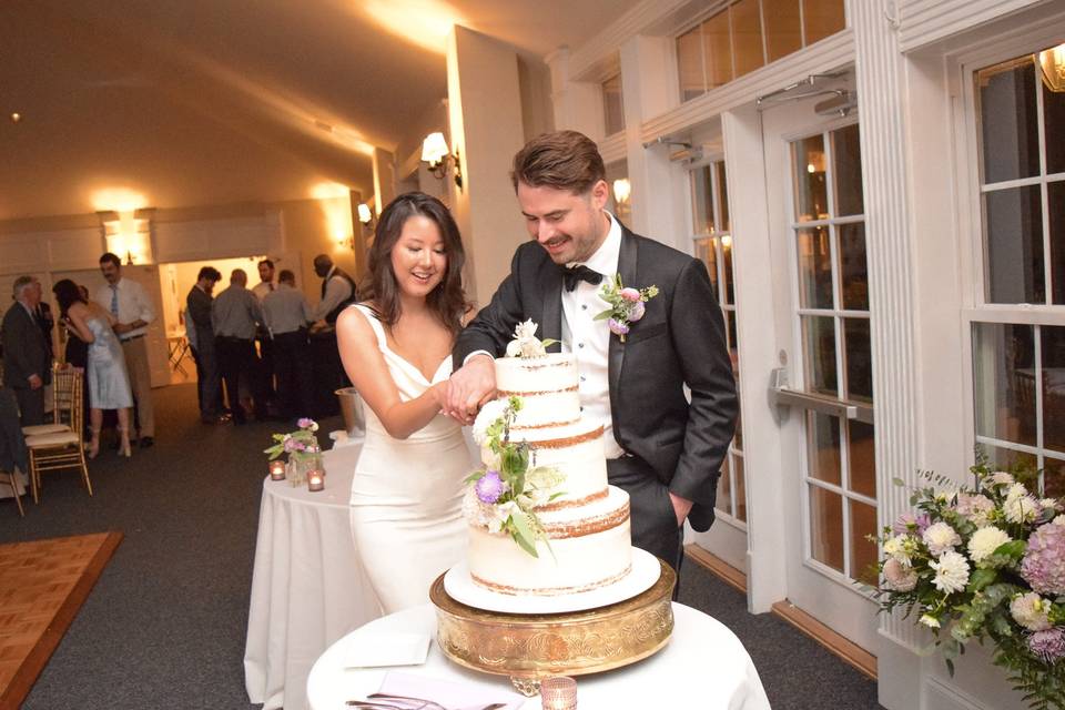 Bride and Groom Cake Cutting