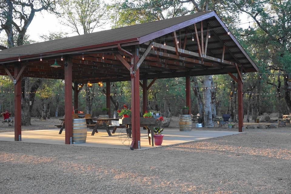 Covered outdoor area - Diener Ranch Event Center