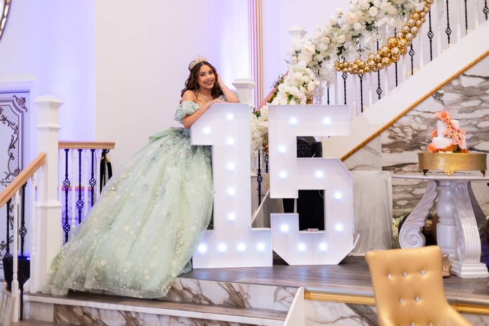 Royal Ballroom Quince
