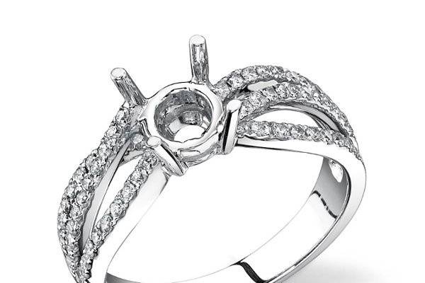18K White Gold Diamond Engagement Ring.
Please click the following link for full product details.  http://www.alexarosejewelry.com/viewitem.asp?idProduct=136028&priceRange=0x999999&ha1=2&hb1=25