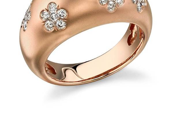 18K Rose Gold Dome Flower Ring with 42 diamonds of 0.72ct.
Please click the link for full product details. http://www.alexarosejewelry.com/viewitem.asp?idProduct=125585&priceRange=0x999999&ha1=2&hb1=27