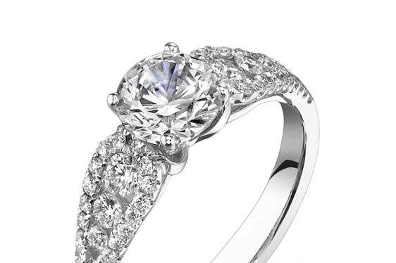 18K White gold diamond bridal set.
Please click the following link for full product details. http://www.alexarosejewelry.com/viewitem.asp?idProduct=137217&priceRange=0x999999&ha1=2&hb1=29