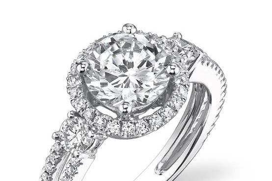 18K White Gold Diamond Engagement Ring.
Please click the following link for full product details.  http://www.alexarosejewelry.com/viewitem.asp?idProduct=136025&priceRange=0x999999&ha1=2&hb1=25