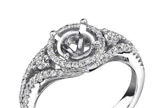 18K White gold diamond engagement ring.
Please click the following link for full engagement ring details.  http://www.alexarosejewelry.com/viewitem.asp?idProduct=132919&priceRange=0x999999&ha1=2&hb1=37