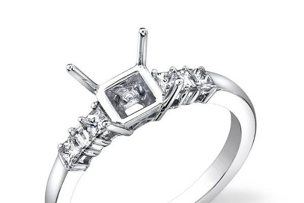18K White gold diamond engagement ring.
Please click the following link for full engagement ring details.  http://www.alexarosejewelry.com/viewitem.asp?idProduct=137226&priceRange=0x999999&ha1=2&hb1=37