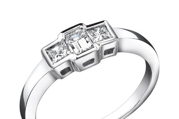 18K White gold three stone diamond engagement ring.
Please click the following link for full product details.  http://www.alexarosejewelry.com/viewitem.asp?idProduct=125580&priceRange=0x999999&ha1=2&hb1=46