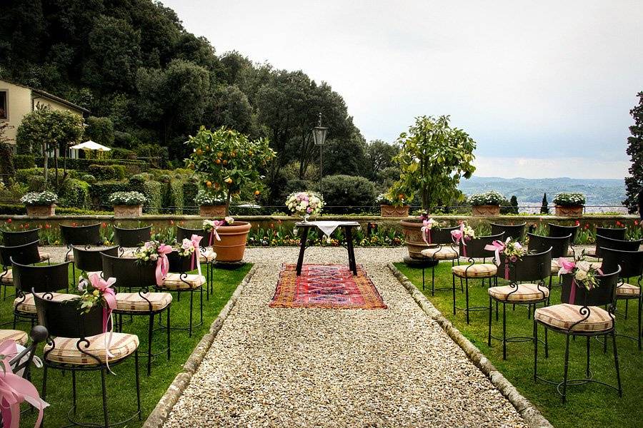 Wedding in Villa San Michele in Fiesole. Fantastic view of the Florence city