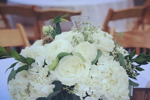 Classic cream centerpiece