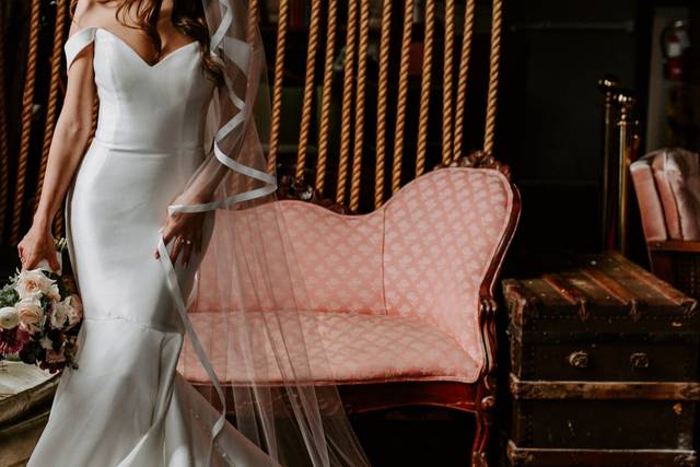 Paváne Couture Bridal - Tampa Bay's Couture Bridal Boutique - St