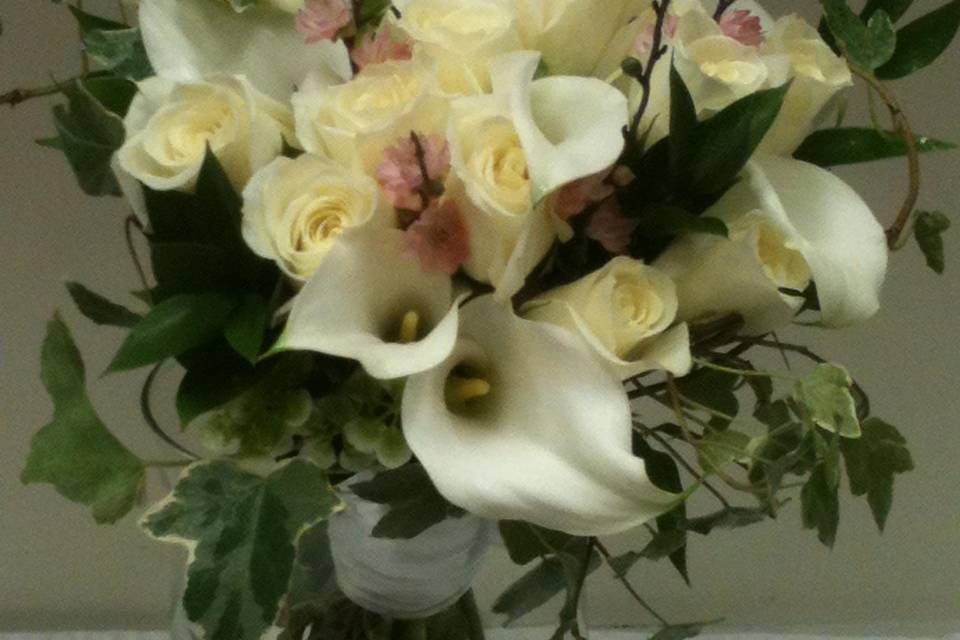 Cala lilies and roses