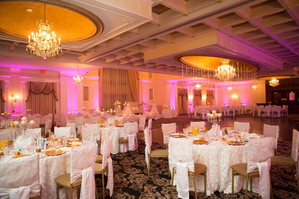 Georgian Ballroom setup at The Inn at New Hyde Park.
#chaircovers #sashes #stage # centerpieces