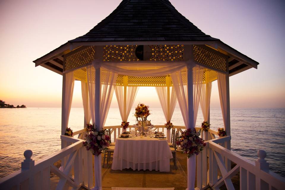 Outdoor Pavilion Ceremony