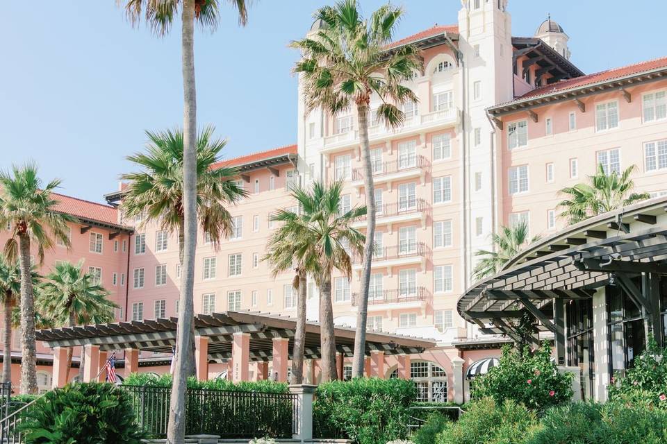 Ceremony facing hotel