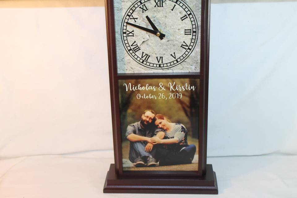 Customized clock