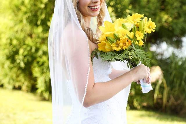 Holding the bouquet