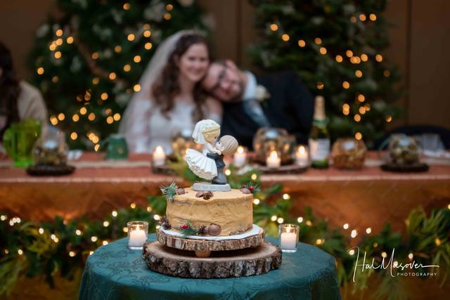 The cake and the couple