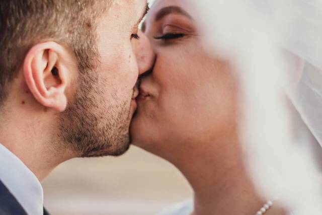 Happy kisses