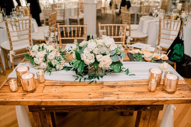 Sweetheart table