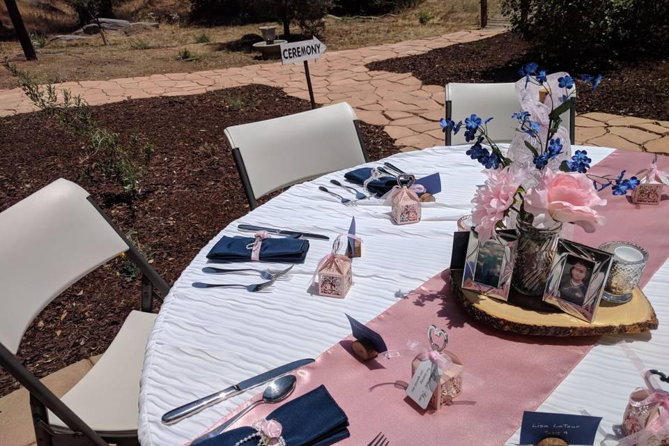 Reception table setting