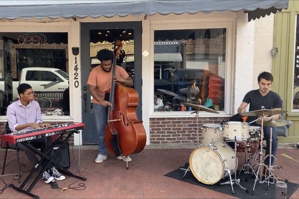 Trio at 1418 Coffee