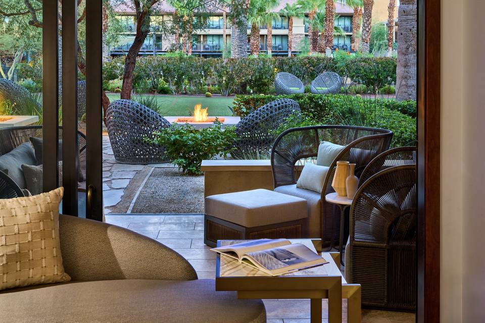 Terrace Firepit Guest Room