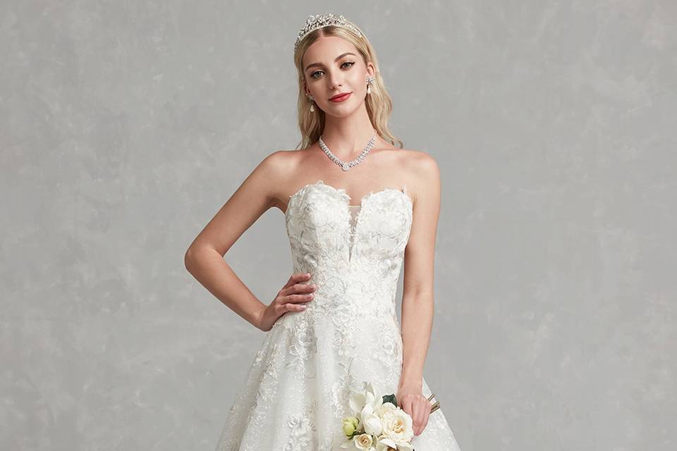 Wedding Dress>$399.99>6749451