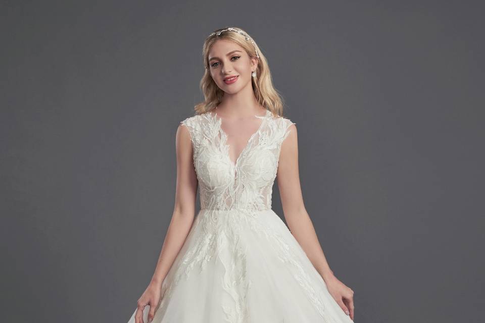 Wedding Dress>$399.99>7013153