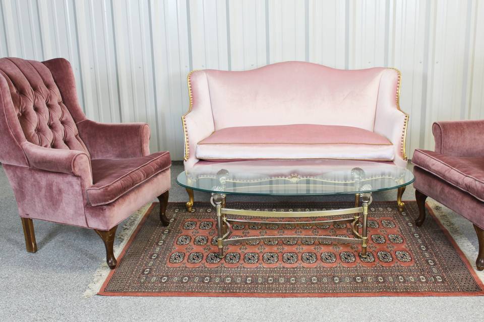 Mauve Pinks Lounge Vignette