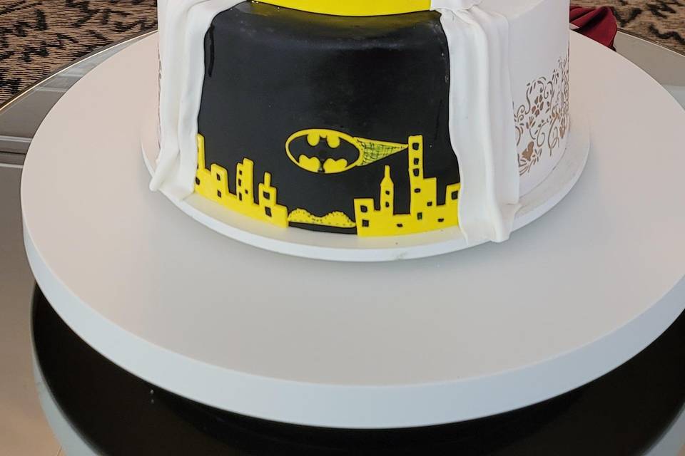 Peek-a-boo Super hero cake