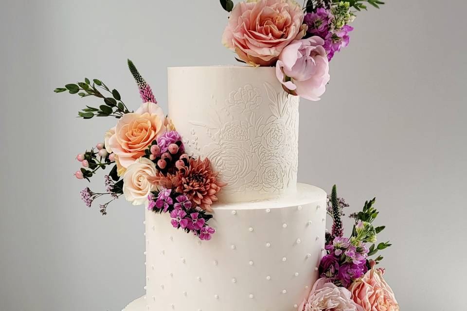 Vibrant colors on a white cake