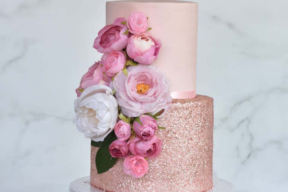 Rose gold and glitter cake