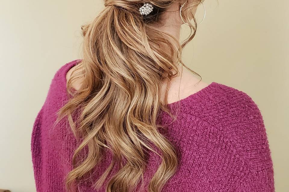 Ponytail for bridesmaid