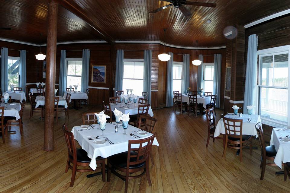 The dining room at Blue Restaurant, Grey Havens Inn