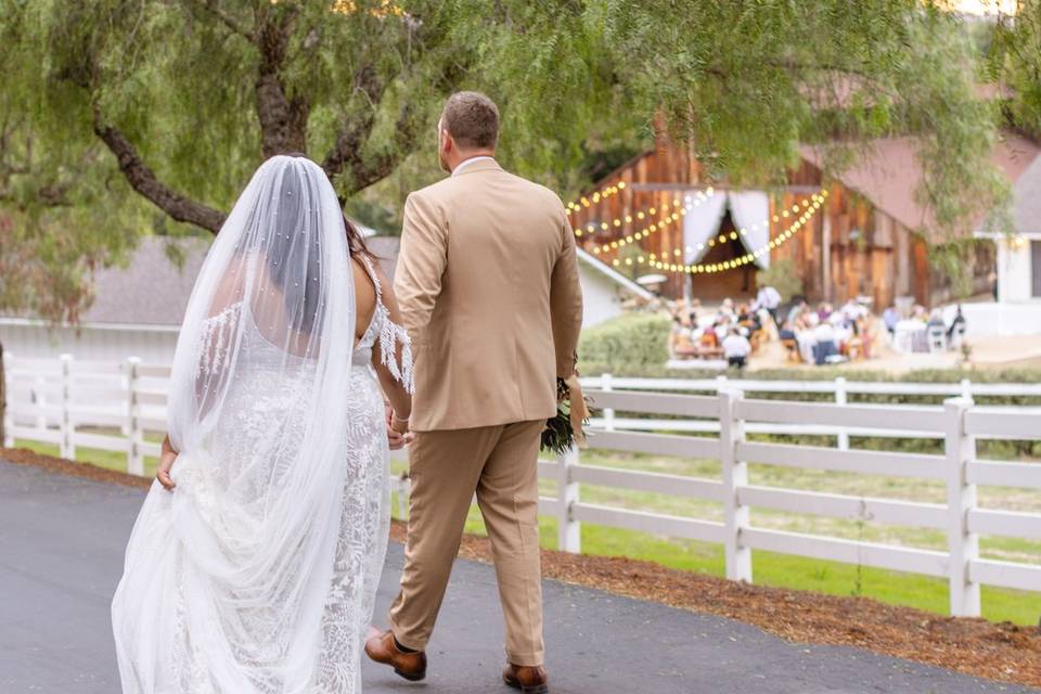 Walk to reception at Greengate