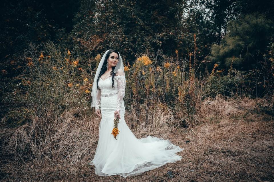 Woodlands wedding portrait