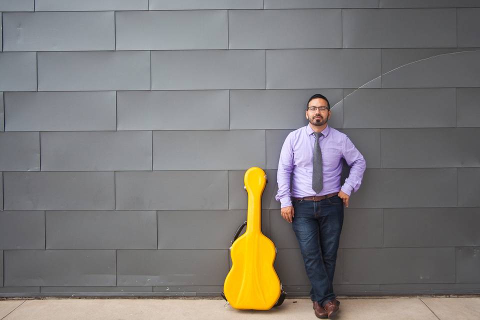 Arnold Yzaguirre, Classical Guitarist