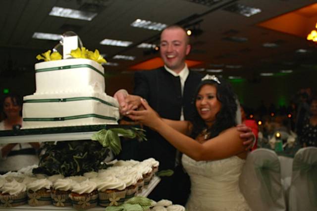 Cake cutting